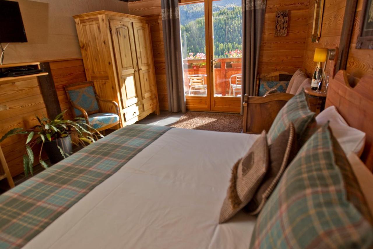 Chalet Le Pot De Miel Panzió Montgenèvre Kültér fotó
