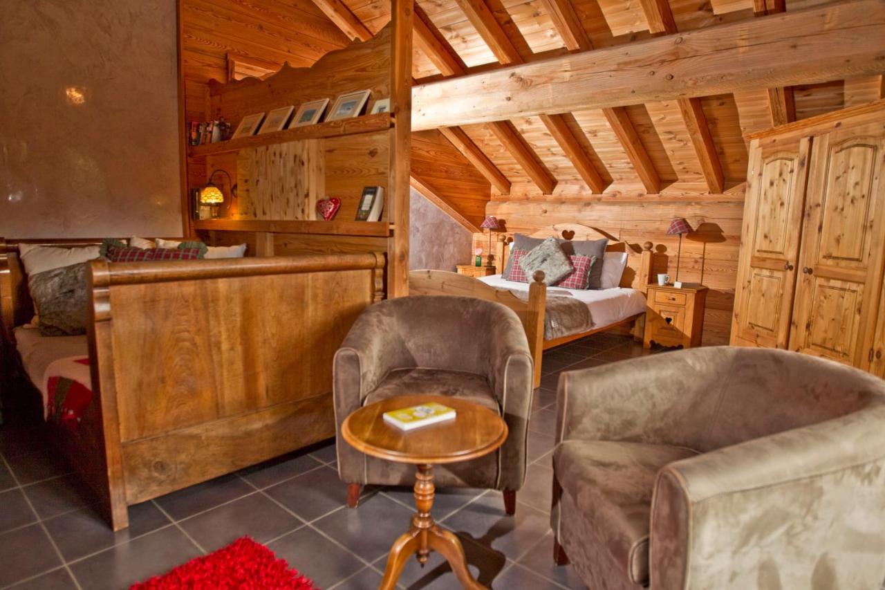 Chalet Le Pot De Miel Panzió Montgenèvre Kültér fotó