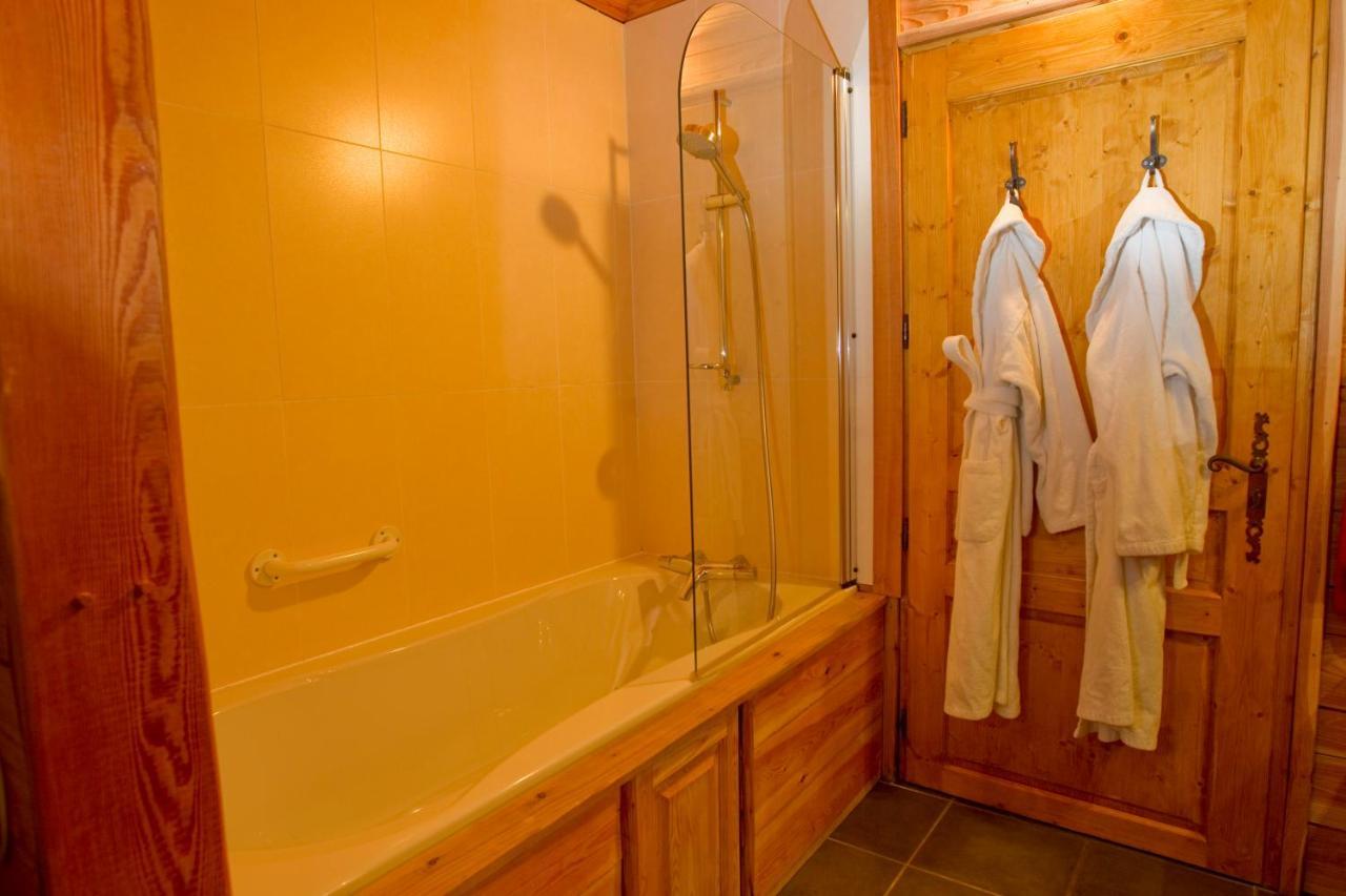 Chalet Le Pot De Miel Panzió Montgenèvre Kültér fotó
